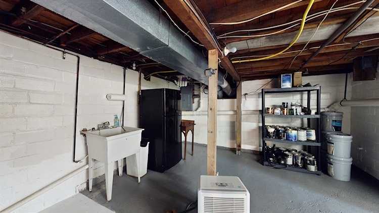 3858 Dakota Ave, Gowrie, IA near Gowrie