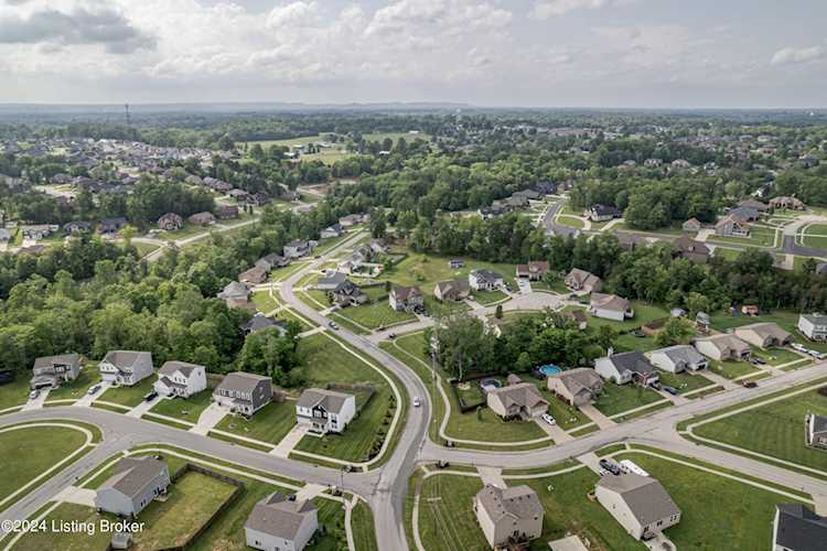 1347 Bogard Ln Mt Washington, KY 40047 MLS 1660349