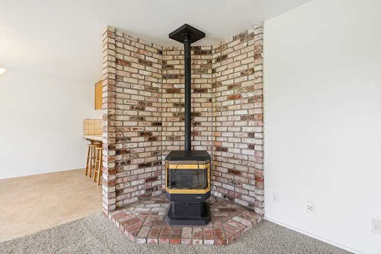 452 Woodhill Dr Redding, CA 96003 MLS 241830