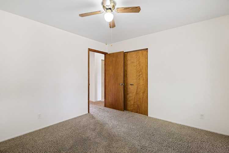 452 Woodhill Dr Redding, CA 96003 MLS 241830