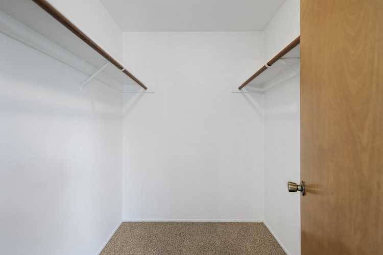 452 Woodhill Dr Redding, CA 96003 MLS 241830