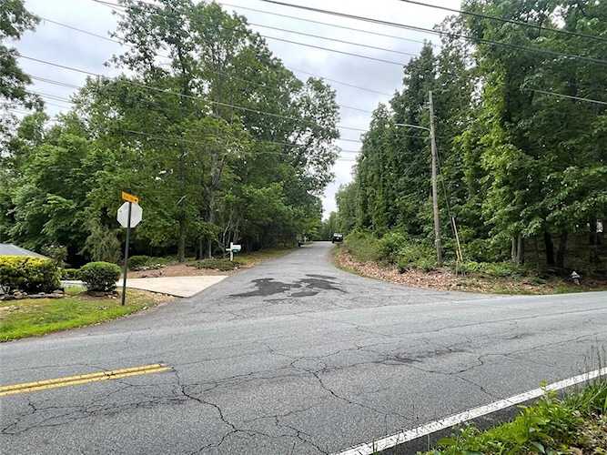 1706 Barnes Mill Road in Marietta,GA