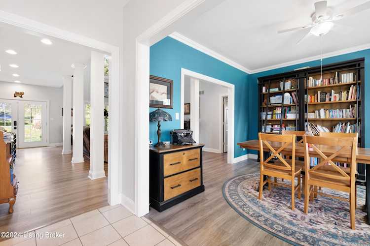 1800 Long Run Rd Louisville KY 40245 MLS1660809