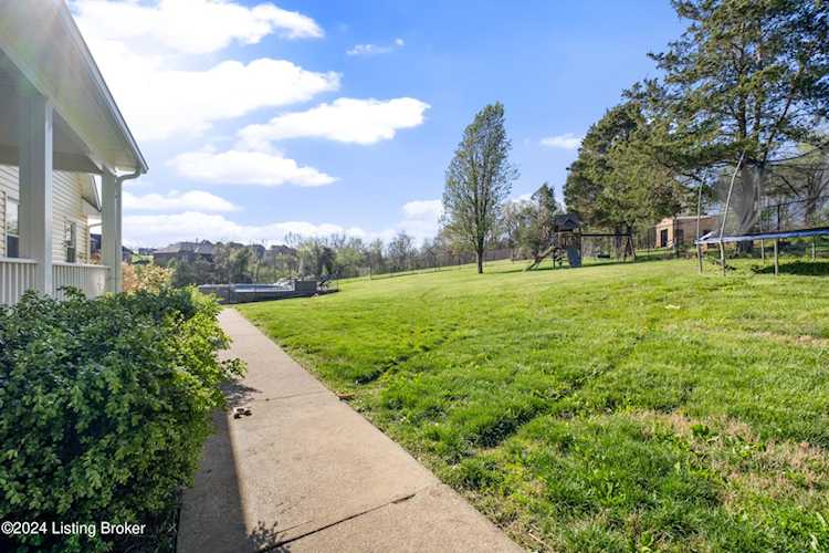 1800 Long Run Rd Louisville, KY 40245 MLS 1660809