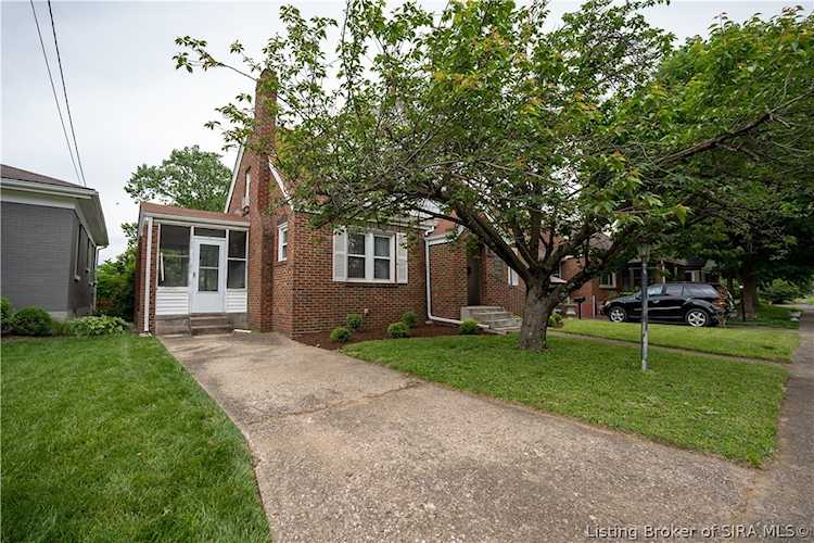 318 E Park Place Jeffersonville, IN 47130 MLS 202407887