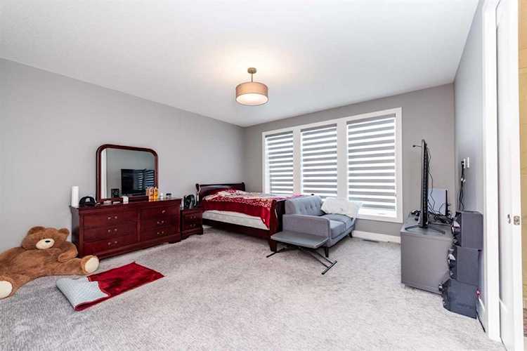 111 Sandpipper CtChestermere Real EstateKinniburgh Homes for Sale