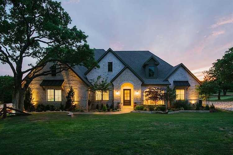 FOR SALE 4011 Dugas Road, Aubrey, in High Trinity Ridge Estate Sec Two