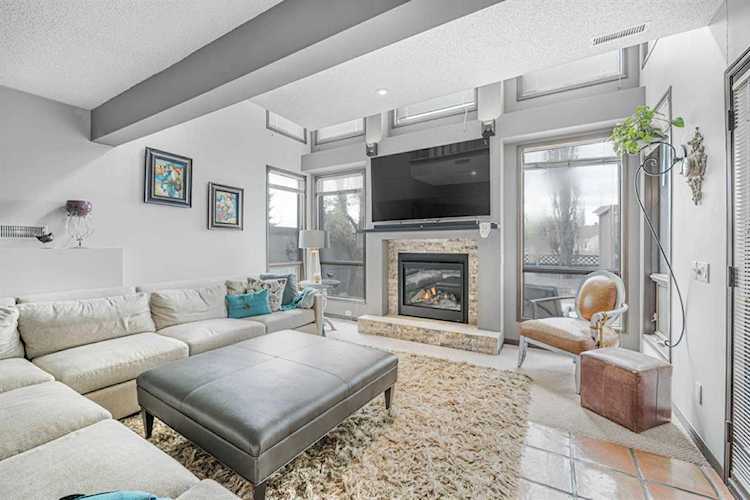 227 Schubert Hill NWCalgary Real EstateScenic Acres Homes for Sale