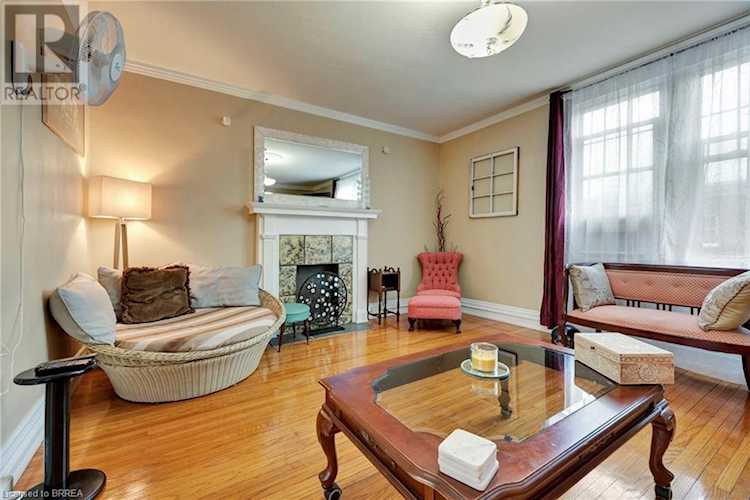 54 Dufferin Avenue, Brantford, ON N3T4P5 MLS 40591017 Viewhomes.ca