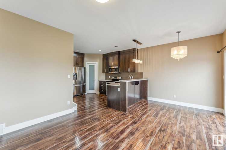 72 Sandalwood Place Leduc, AB, T9E 1C4 E4387993