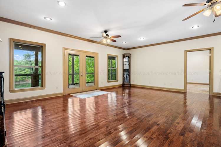 654 Blue Water Pointe Dr Jasper, AL 35504 MLS 24862