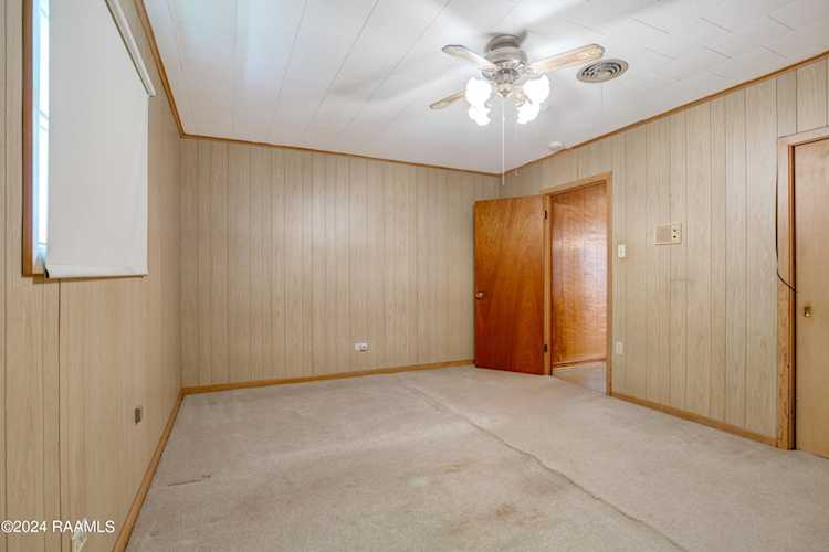 419 S Main Street Loreauville, LA 70552 MLS 24004388