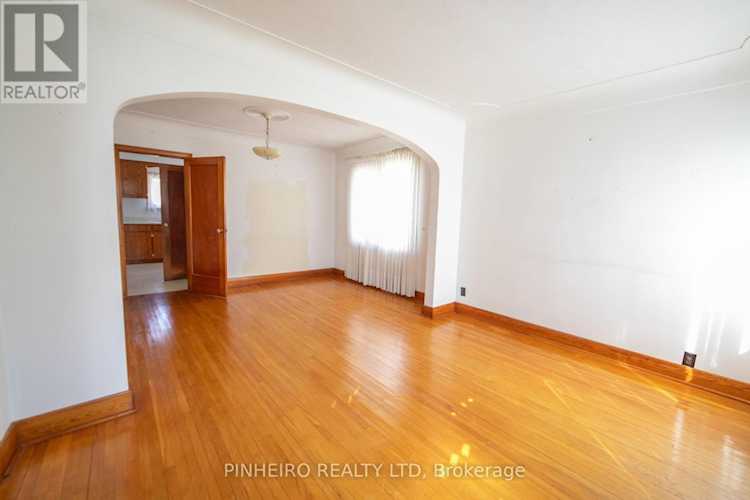 22566 Adelaide Street North, StrathroyCaradoc (Mount Brydges), ON