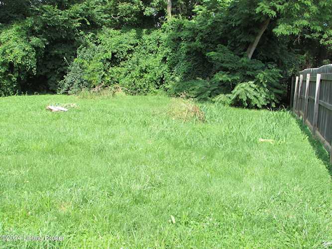 3830 Oboe Dr Louisville, KY 40216 MLS 1663298