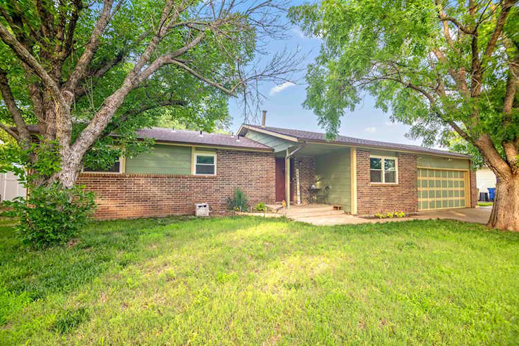 Homes for Sale in 1604 N Ridge Rd Derby, KS