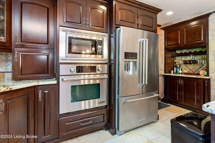 6601 Old Heady Rd Louisville KY 40299 MLS1663708