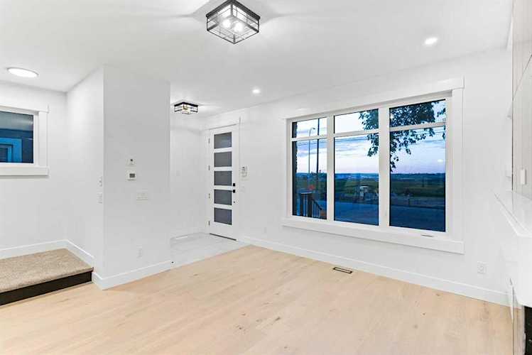 MLS® Calgary 1131 Renfrew Dr NE Renfrew Calgary AB 865,000 MLS® A2121745