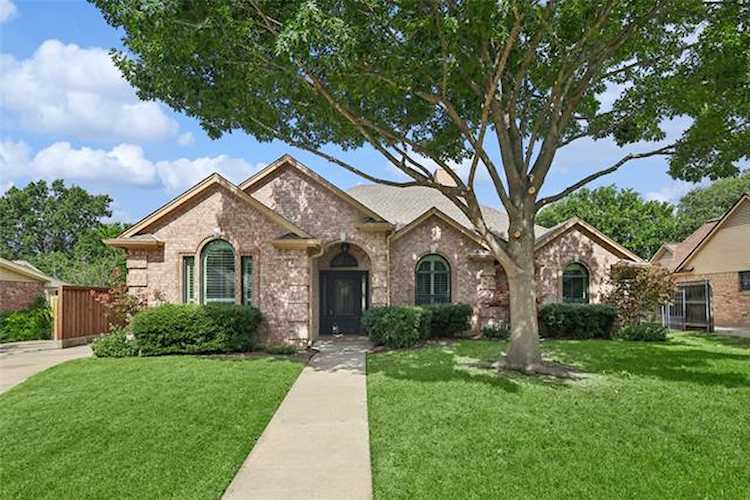 Homes For Sale Fort Worth Texas 2001 N Lake Trail Denton Denton