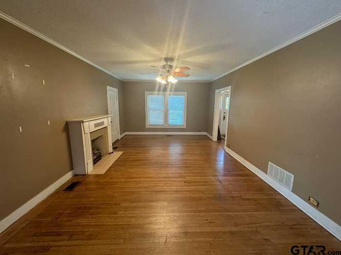 210 E Dobbs, Tyler, TX 75701 MLS 24008886