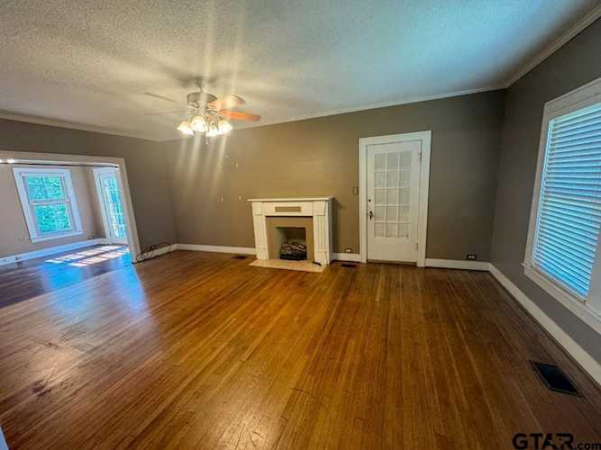 210 E Dobbs, Tyler, TX 75701 MLS 24008886