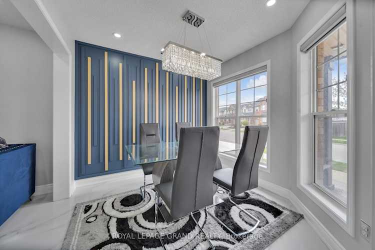 4086 Donnic Dr Burlington, ON L7M 0A5 home for sale, MLSW9009432