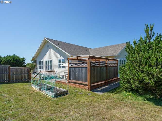 3870 Grant PL, Bandon, OR 97411 home for sale for Sale 759,000