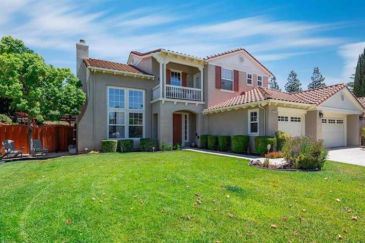 19122 Legend Ct, Morgan Hill, CA 95037