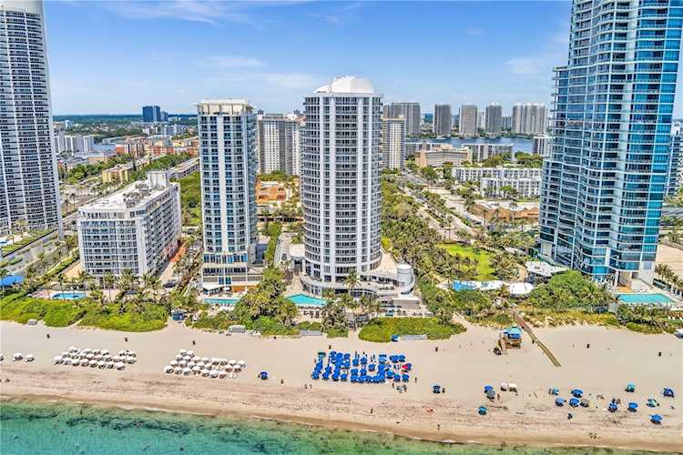 Discover 17375 Collins Ave, Sunny Isles Beach, FL: A Local Experience