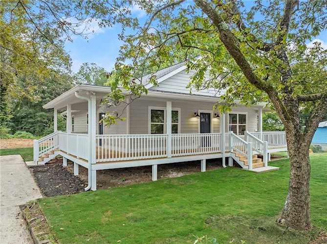 989 S Pond Street Toccoa, GA 30577 MLS 7451716