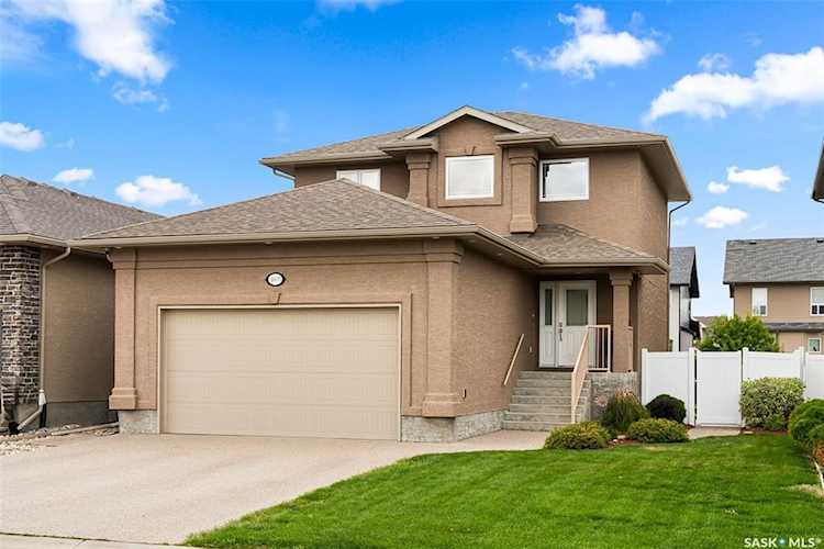 Greens On Gardiner Home For Sale, 3605 Green Cedar Ct, Regina, MLS SK984480