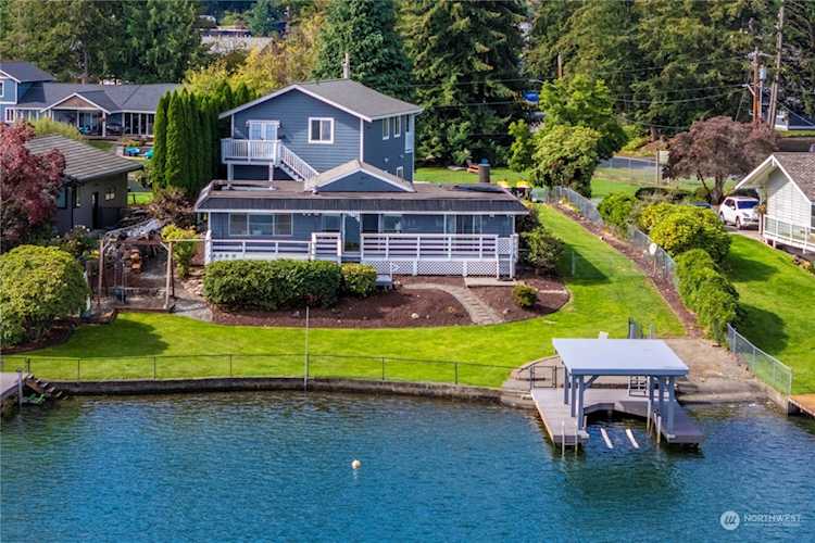 2401 Point Dr E Lake Tapps, WA 98391 MLS® 2295871