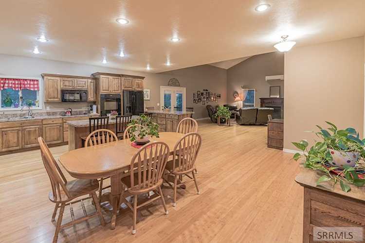 1521 N 3000 E Sugar City, ID 83448 MLS 2170222