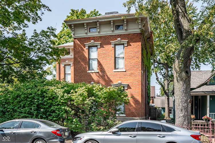 902 Broadway St Indianapolis, IN 46202 MLS 22001881