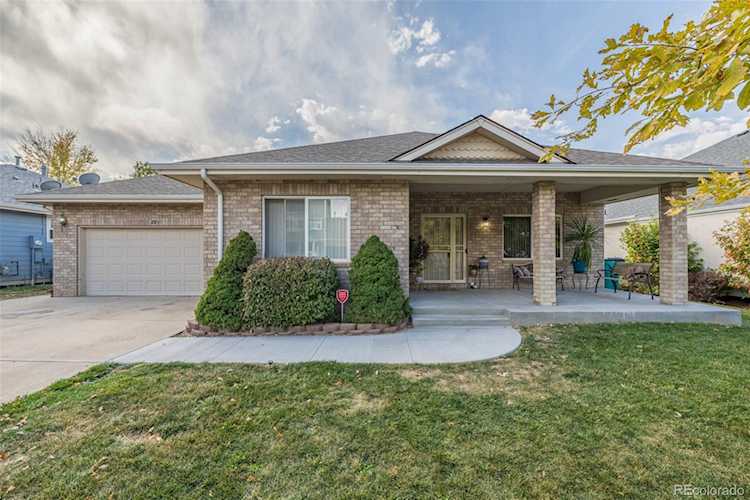 221 Common Dr Berthoud Common Welcome to this well-maintained home that offers comfort and convenience! Prime Northern Colorado... Berthoud Larimer CO 80513 4175236 home for sale $520,000 4175236 Photo 1