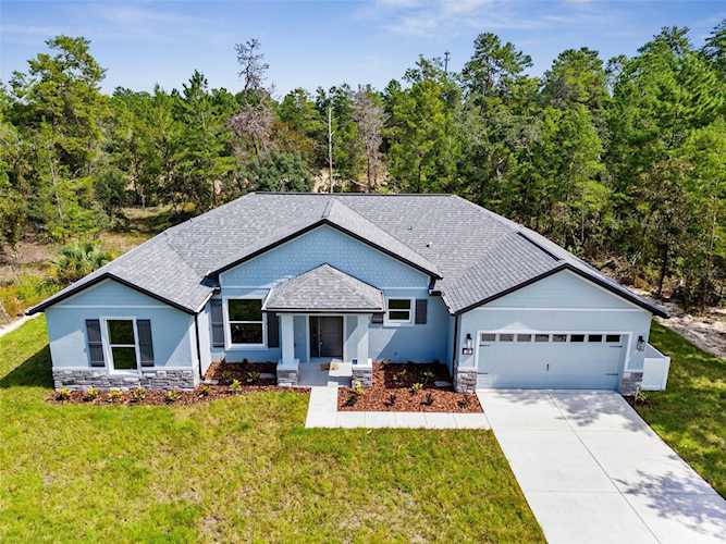 38 Lone Pine St Homosassa, FL 34446 | MLS W7868998