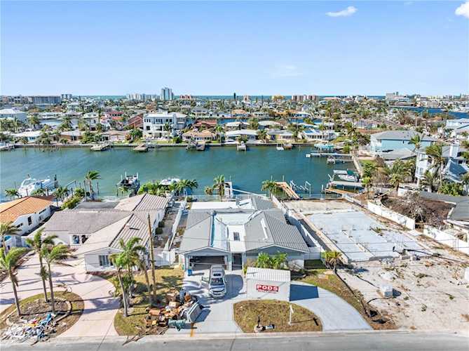 11440 7th St E Treasure Island, FL 33706 Isle Of Palms 2nd Add