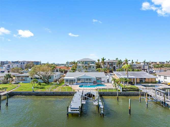 11185 5th St E Treasure Island, FL 33706 Isle Of Palms 1st Add