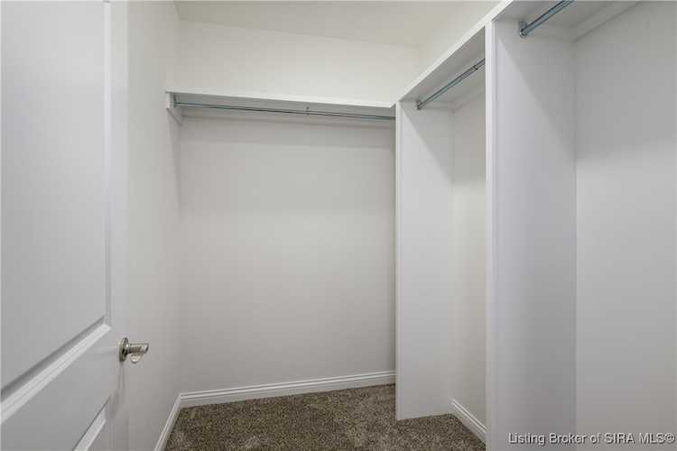 812 S Elm St Scottsburg, IN 47170 MLS 2024011670