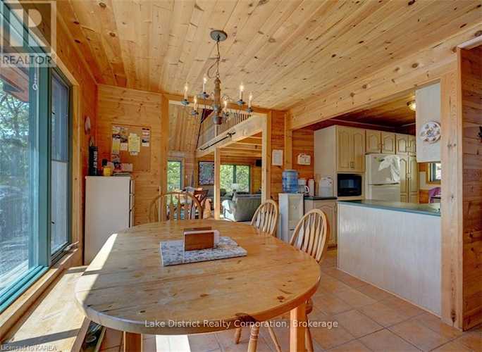 33 Goods, South Frontenac (Frontenac South), ON K0H2V0 MLS X9410315