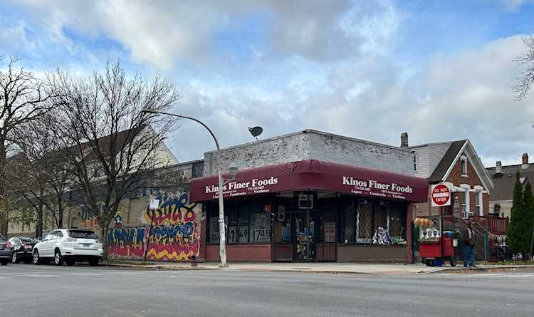 2458 S Sacramento Ave | commercial property for sale for $449,900