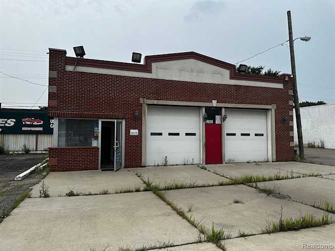 14150 E 8 Mile Rd Detroit, MI 48205 commercial property for sale 