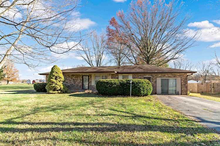 5881 SE Poe Drive Jonesboro IN 46938 Homes for sale in Grant 