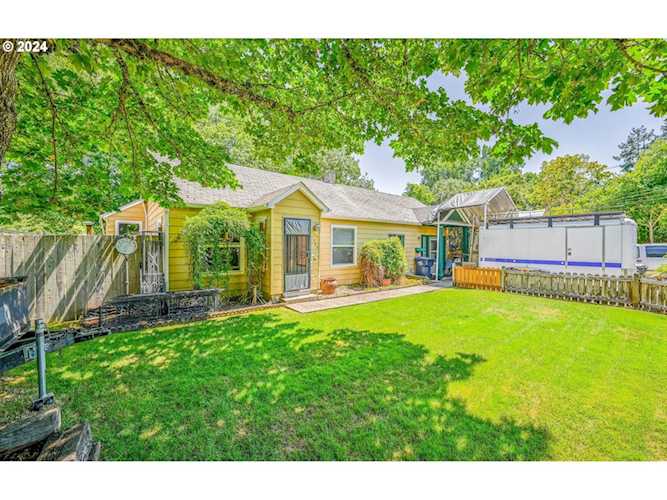 1909 Grant ST Eugene, OR 97405 | MLS 24665610