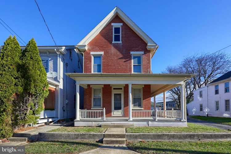 Manheim Homes For Sale- 139 S Grant St Look at this great 