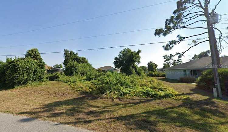 201 Antis Dr Rotonda West, FL 33947 | MLS O6268284