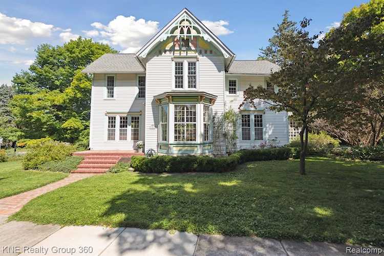 106 Lake St in Howell, MI Photo 1
