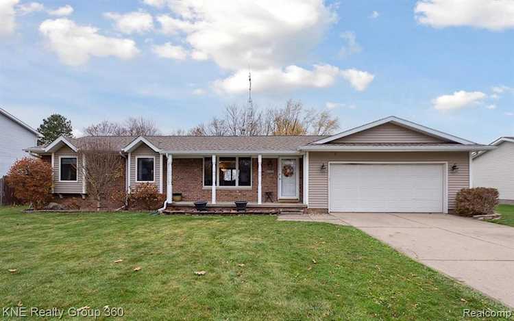 4356 Brayan Dr in Mundy Twp, MI Photo 1