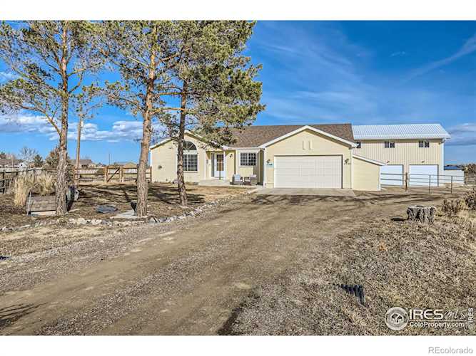 4700 Karen Ct Berthoud Estates Bring your hay, bring your horse, and move right in! Perfectly suited for country living, this... Berthoud Larimer CO 80513 IR1026955 home for sale $875,000 IR1026955 Photo 1
