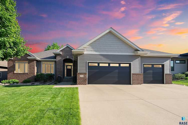 Exterior of 8709 E Palametto St, Sioux Falls, SD