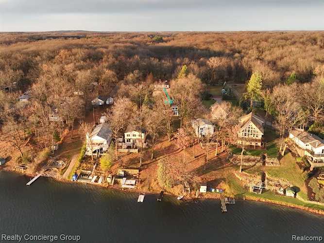 771 Hurley Dr in Marion Twp, MI Photo 1